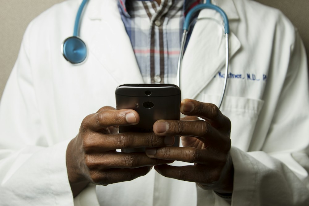 Profesional médico para la sección de seguros de salud y vida